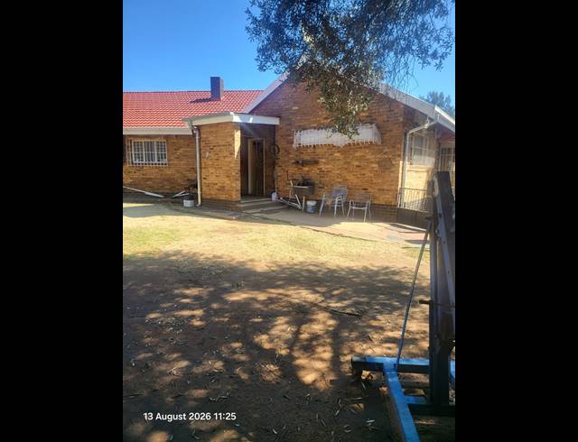 4 BEDROOM FREEHOLD TO LET IN DUNNOTTAR